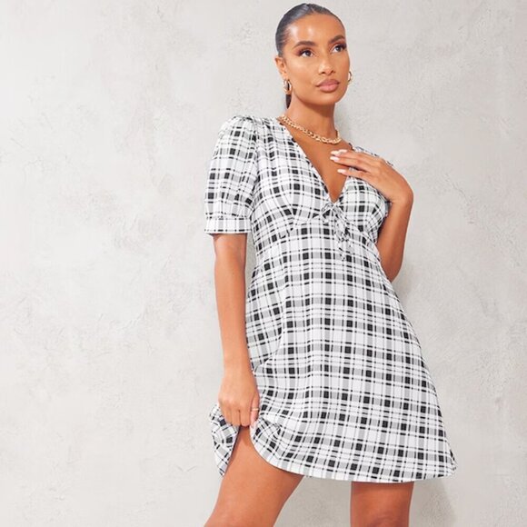 Pretty Little Thing mini dress short sleeve black white check plaid shift new 10 - Picture 1 of 5